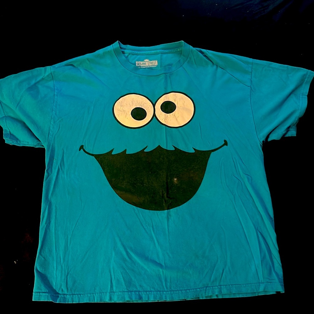 Men’s xl Sesame Street Cookie Monster tee shirt